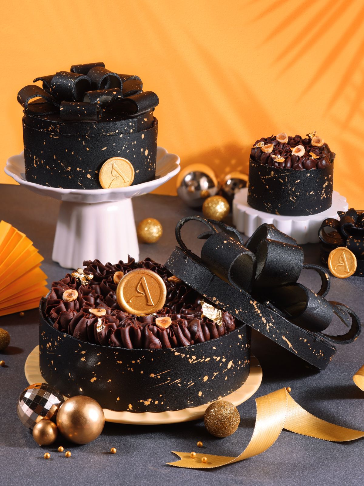 Gift Cake Black